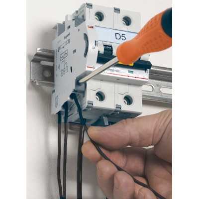 DX³ CA INVERSEUR - 6A 240V~