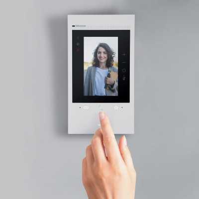 LEGRAND WITH NETATMO KIT PORTIER CONNECTE C300EOS BI + LINEA 3000N