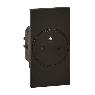 LIVING NOW PC SURFACE 16A 2P+T 2M