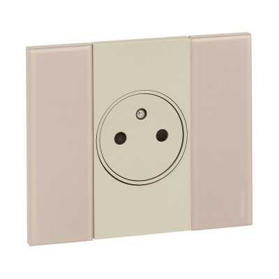 LIVING NOW PC SURFACE 16A 2P+T 2M