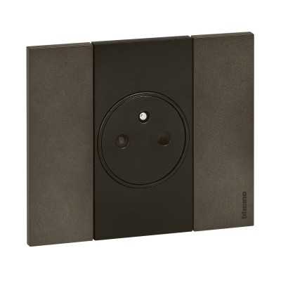 LIVING NOW PC SURFACE 16A 2P+T 2M